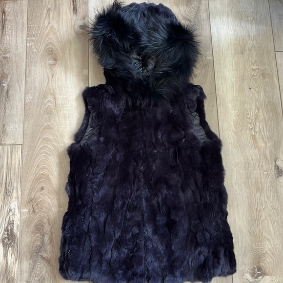 Mitchie’s Reversible Fur Vest With Hood Size Medium - Picture 1 of 7